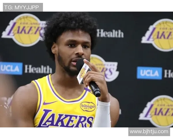 湖人快船各显神通布朗尼与本西分别扮演华子与约老师的精彩对决